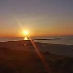 Sunrise Beachfront Relax Apartament