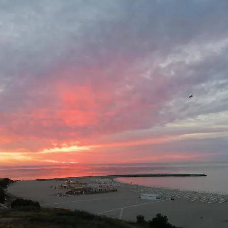 Apartament Sunrise Beachfront Relax *