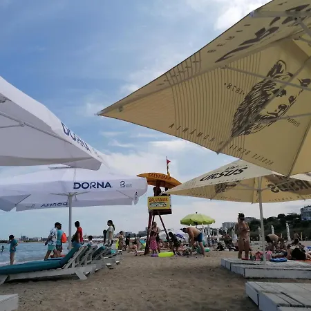 公寓 Sunrise Beachfront Relax 康斯坦察