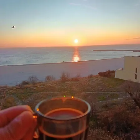 Sunrise Beachfront Relax 康斯坦察