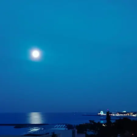 Sunrise Beachfront Relax * 康斯坦察