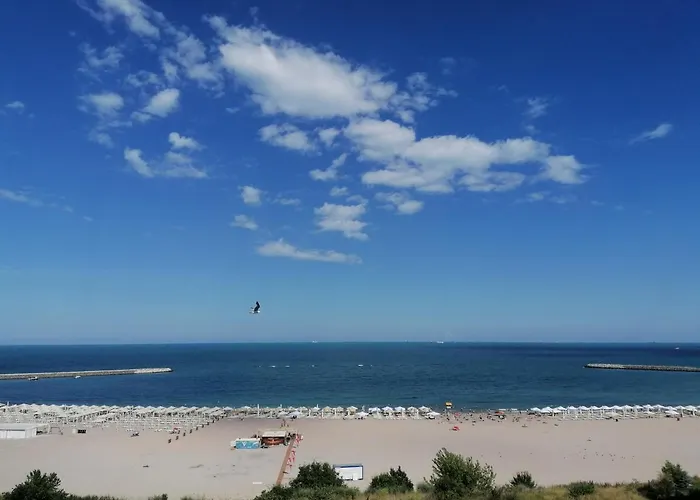 Sunrise Beachfront Relax * Constanţa